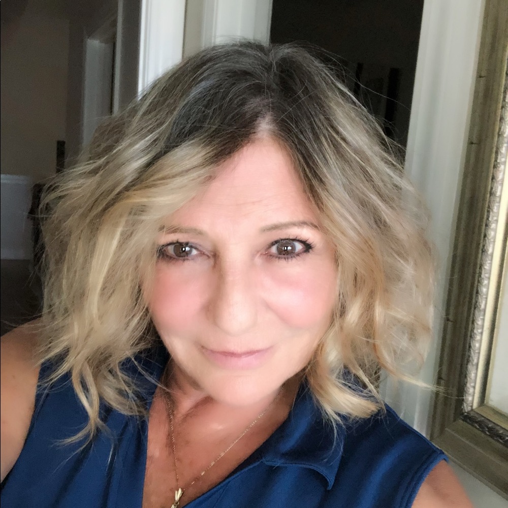 Meet your Posher, Valerie